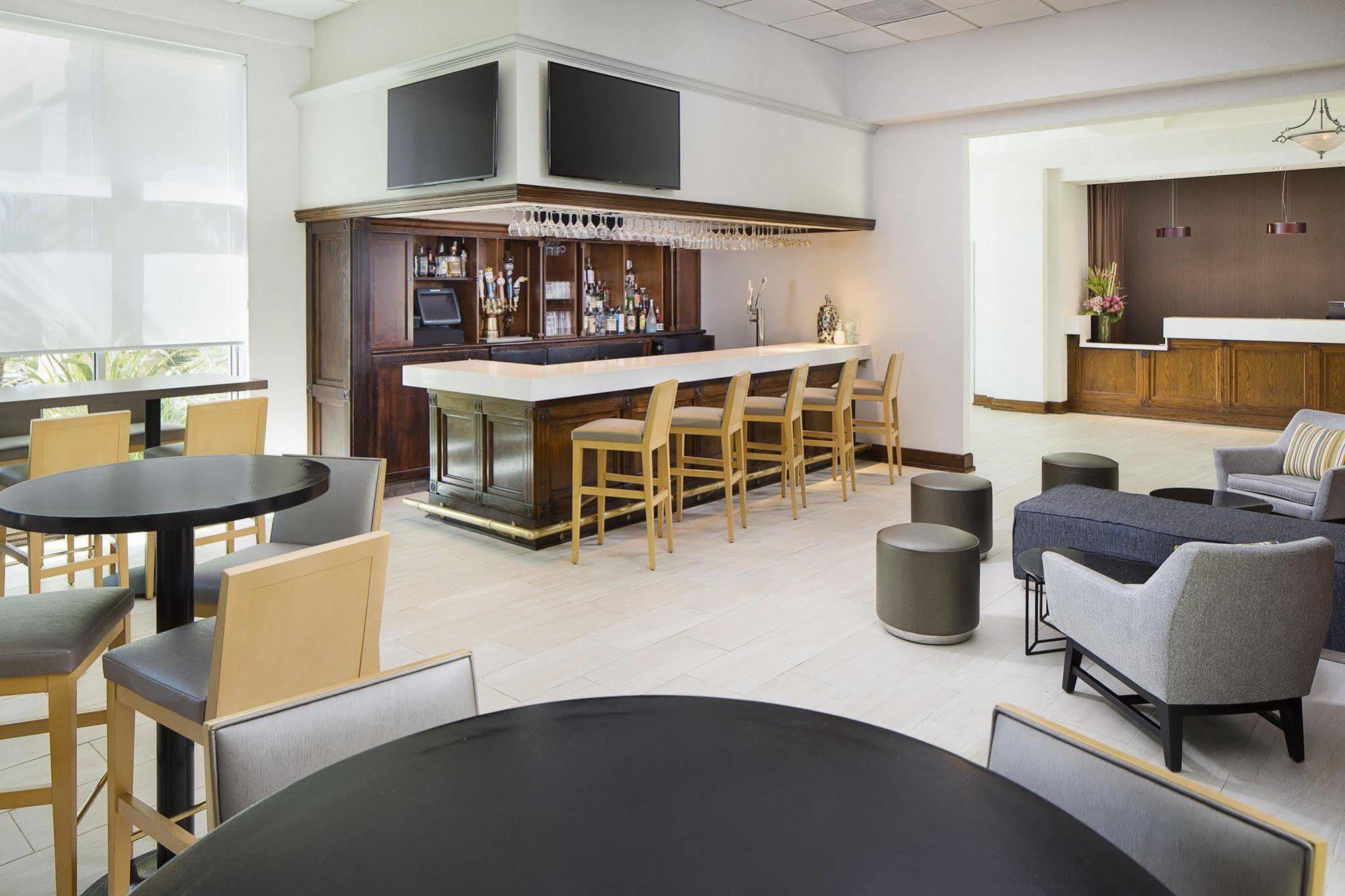 Doubletree By Hilton Los Angeles/Commerce Eksteriør bilde
